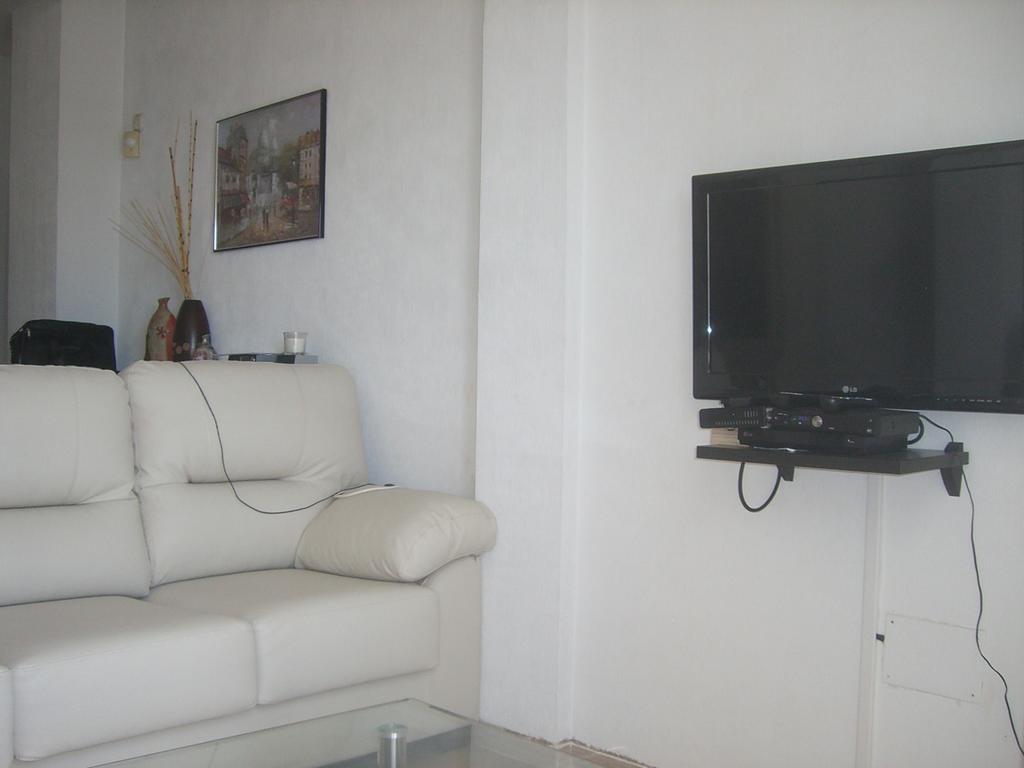 El Faro Arkadia: Beachfront Apartment with Lighthouse Views Fuengirola Exterior photo