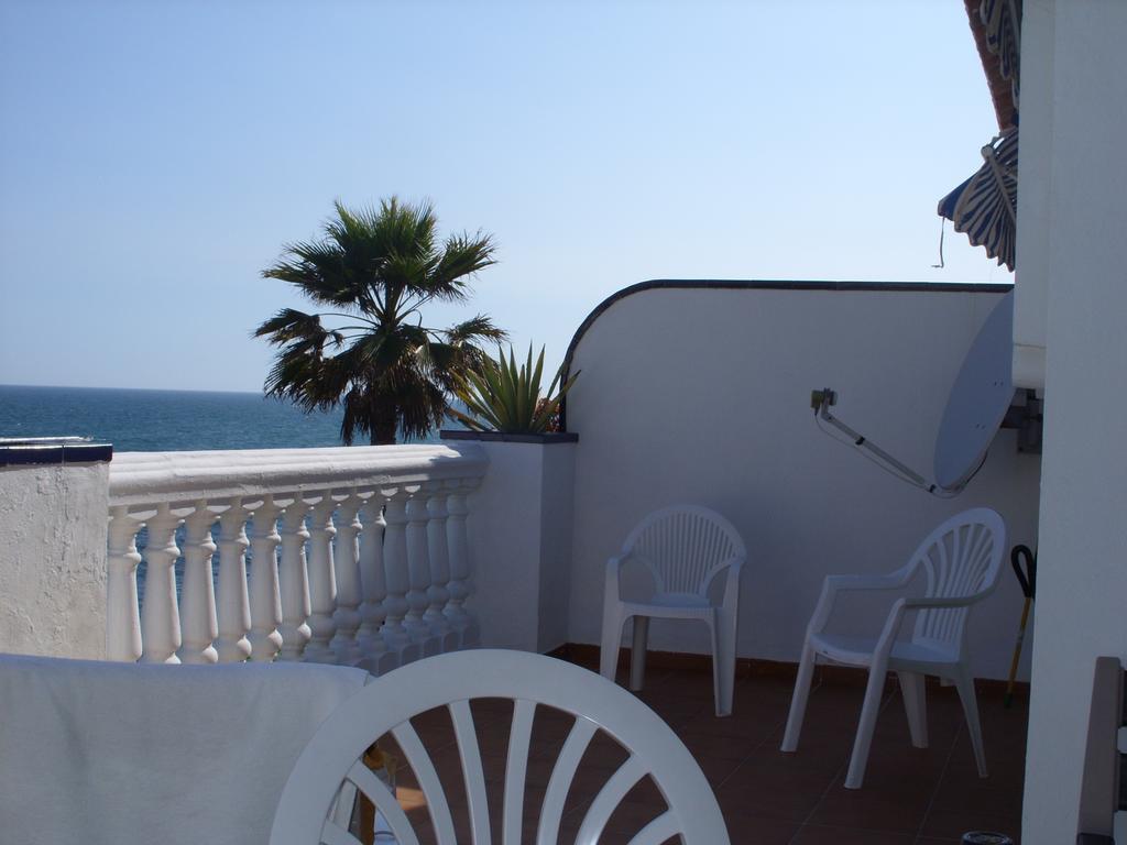 El Faro Arkadia: Beachfront Apartment with Lighthouse Views Fuengirola Exterior photo