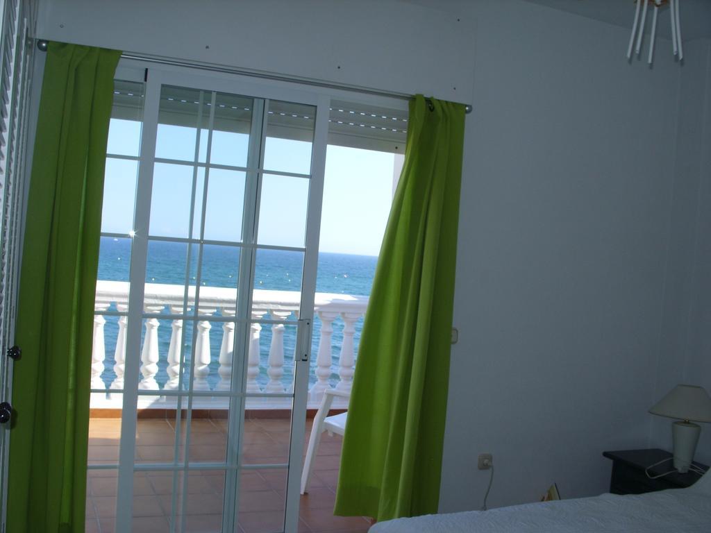 El Faro Arkadia: Beachfront Apartment with Lighthouse Views Fuengirola Exterior photo